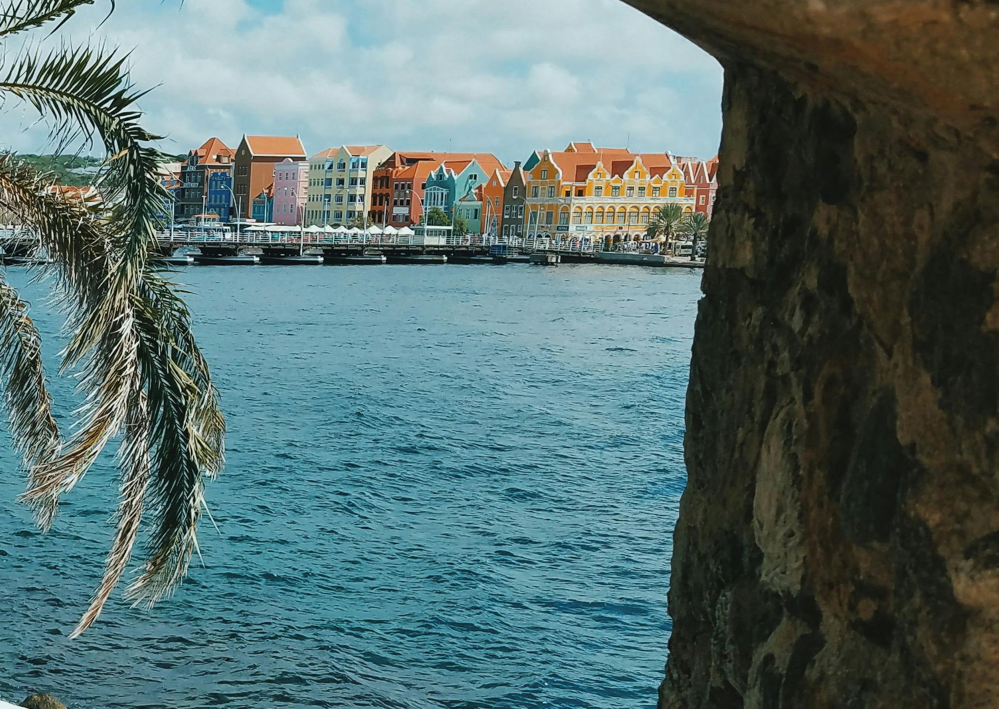 The colourful Handelskade of Willemstad